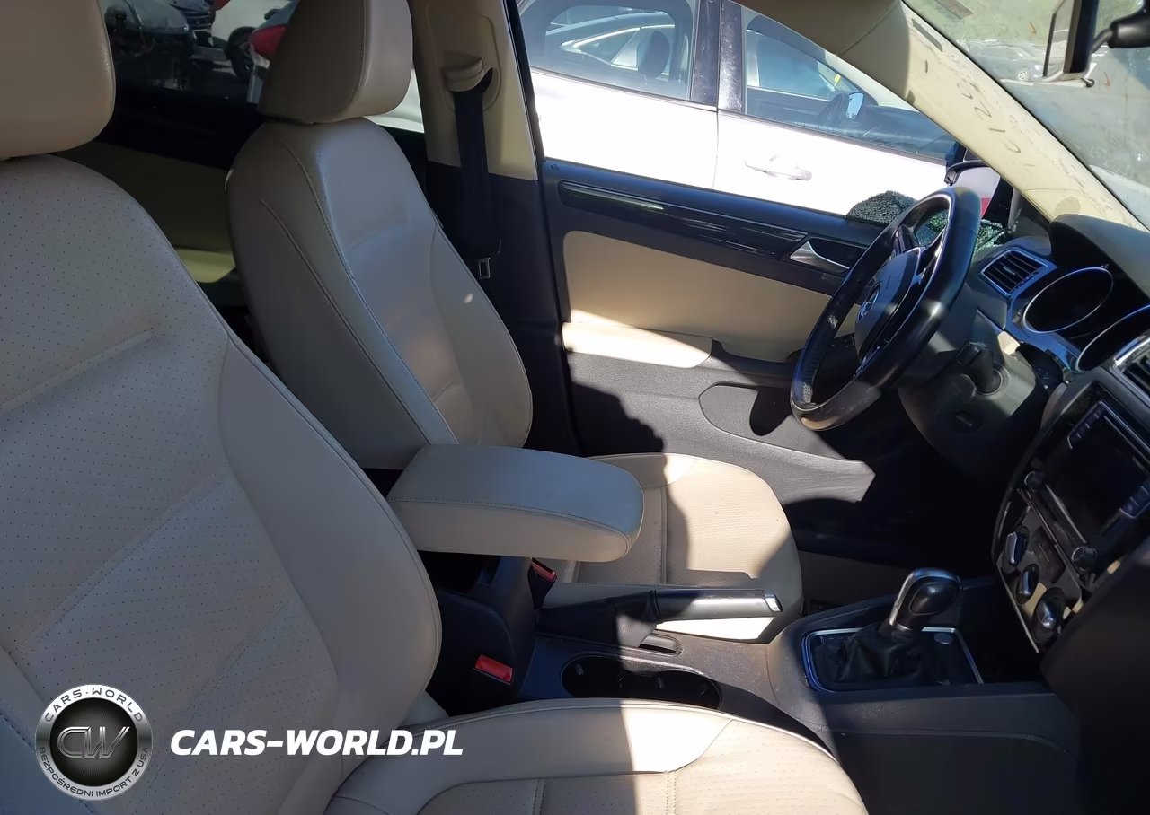 2016 Volkswagen Jetta 1.8T Sel VIN:3VWL07AJ7GM340120 - 5
