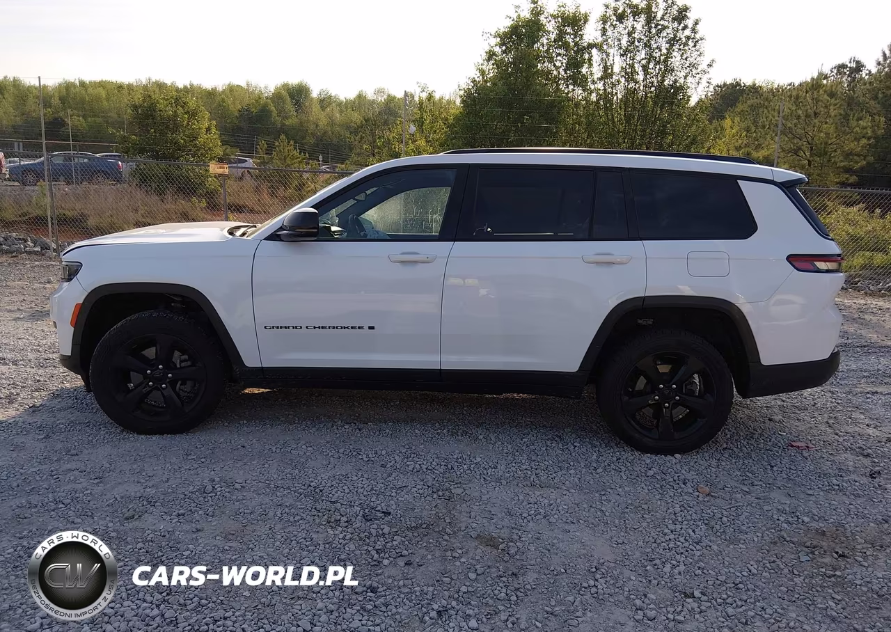 2023 Jeep Grand Cherokee L Altitude 4X2 VIN:1C4RJJAGXP8835413 - 13
