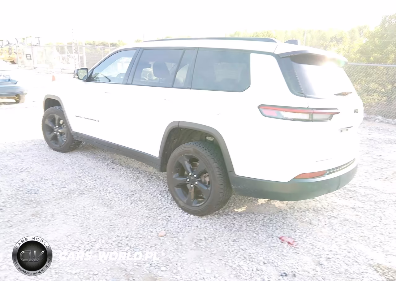 2023 Jeep Grand Cherokee L Altitude 4X2 VIN:1C4RJJAGXP8835413 - 3