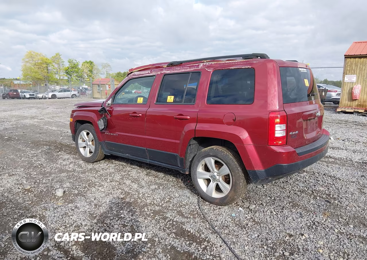 2015 Jeep Patriot Latitude VIN:1C4NJRFB0FD248962 - 3