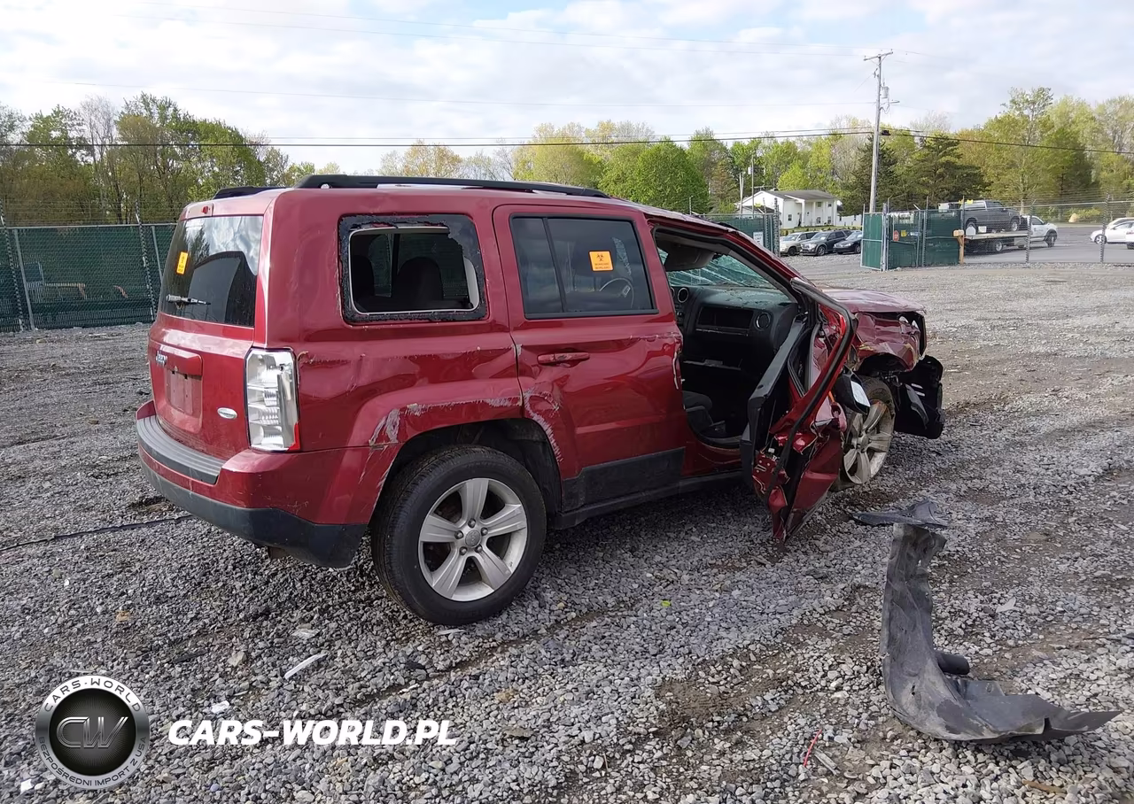 2015 Jeep Patriot Latitude VIN:1C4NJRFB0FD248962 - 4