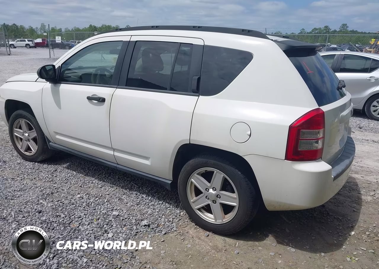 2007 Jeep Compass Sport VIN:1J8FT47W27D119442 - 3