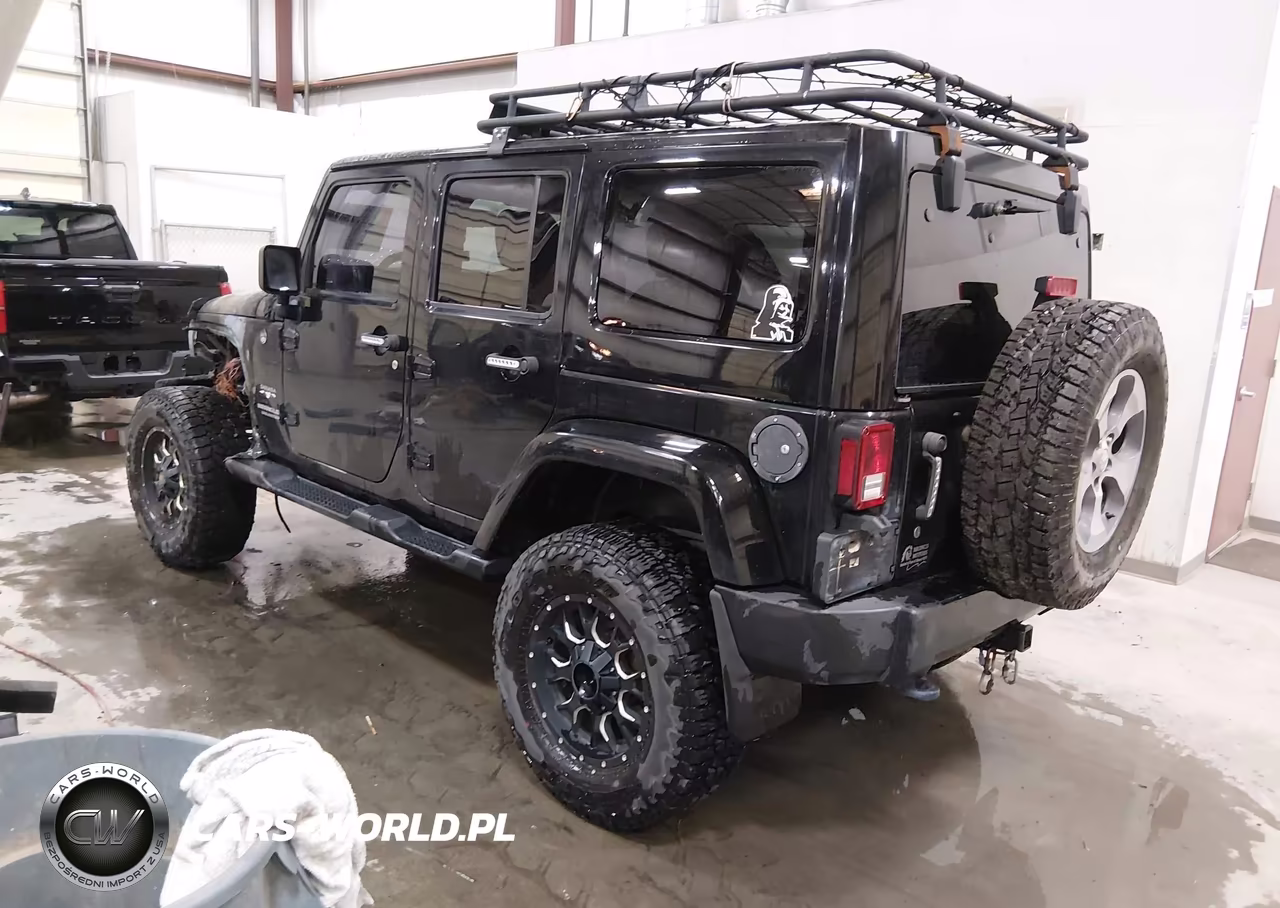 2016 Jeep Wrangler Unlimited Sahara VIN:1C4BJWEG7GL108767 - 3