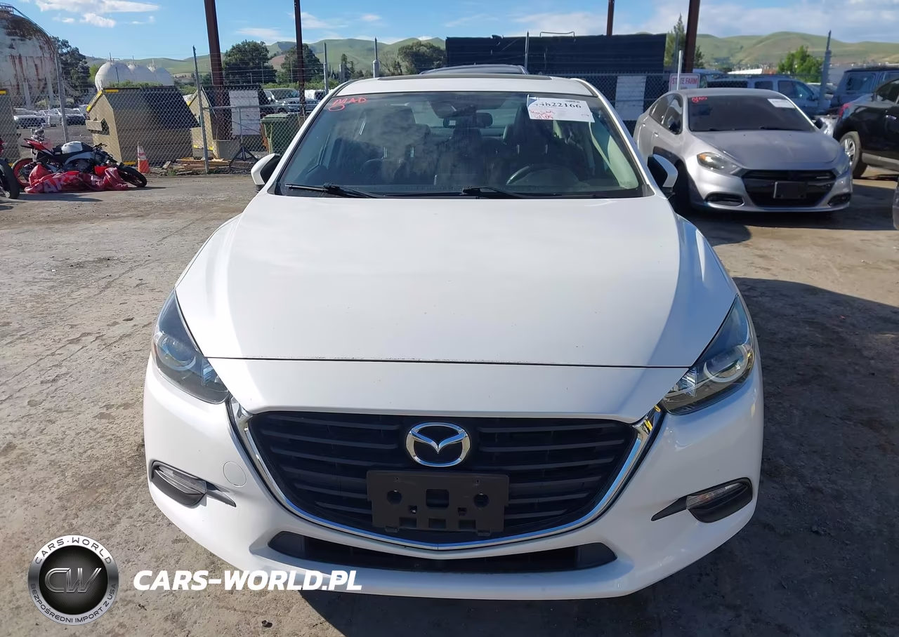 2018 Mazda Mazda3 Touring VIN:3MZBN1V39JM248696 - 12