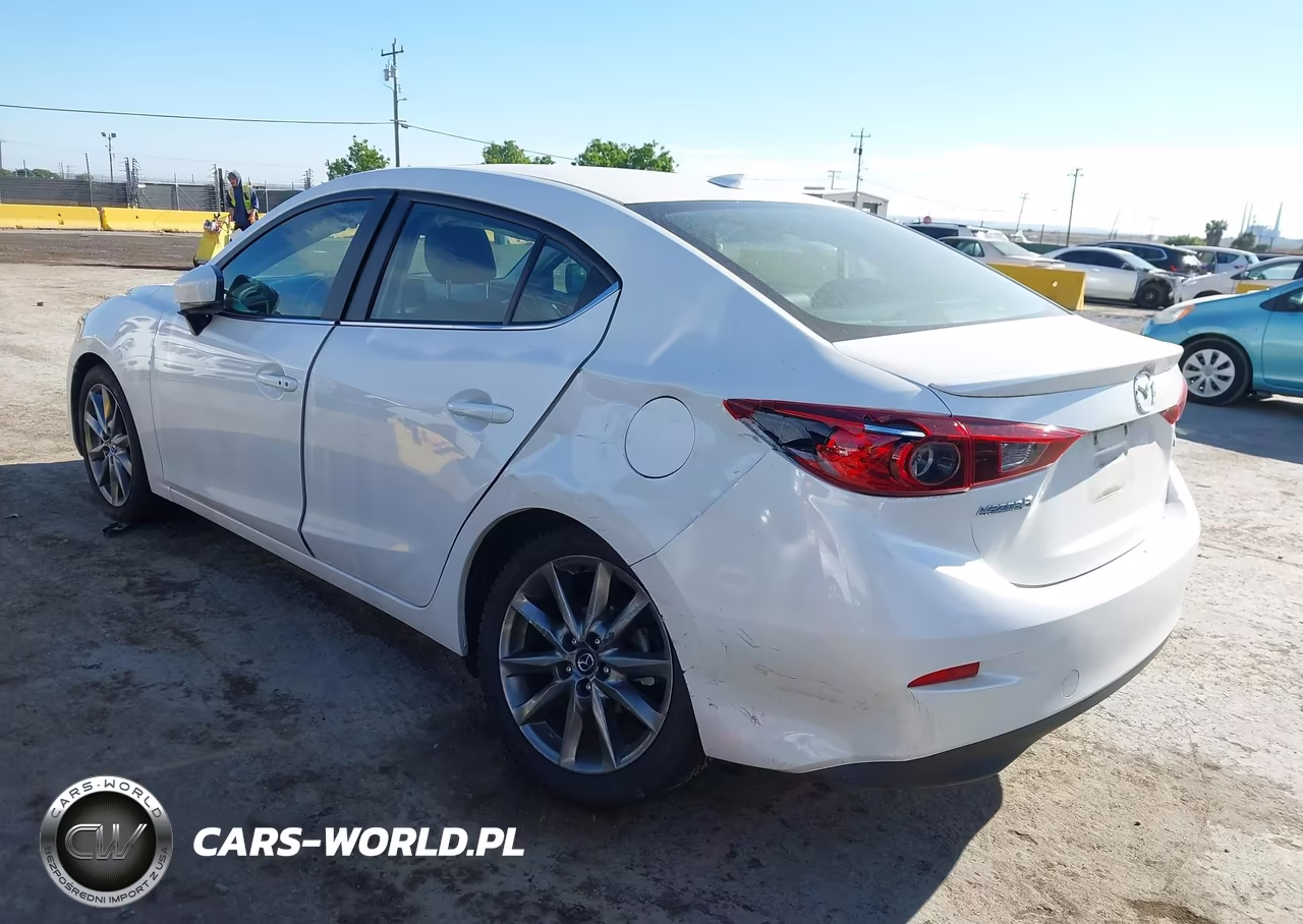 2018 Mazda Mazda3 Touring VIN:3MZBN1V39JM248696 - 3