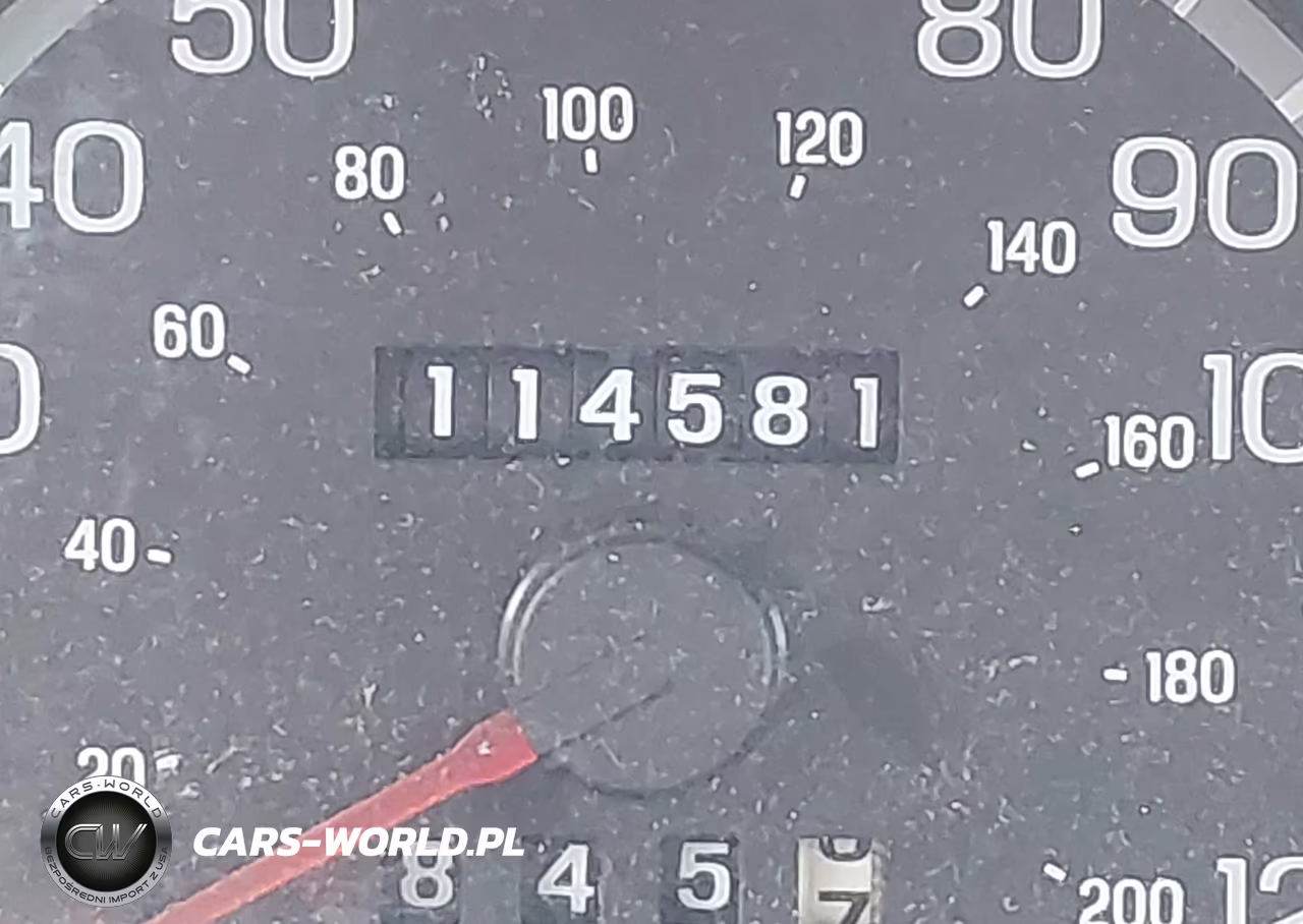 2000 Ford Crown Victoria VIN:2FAFP73W1YX132556 - 7