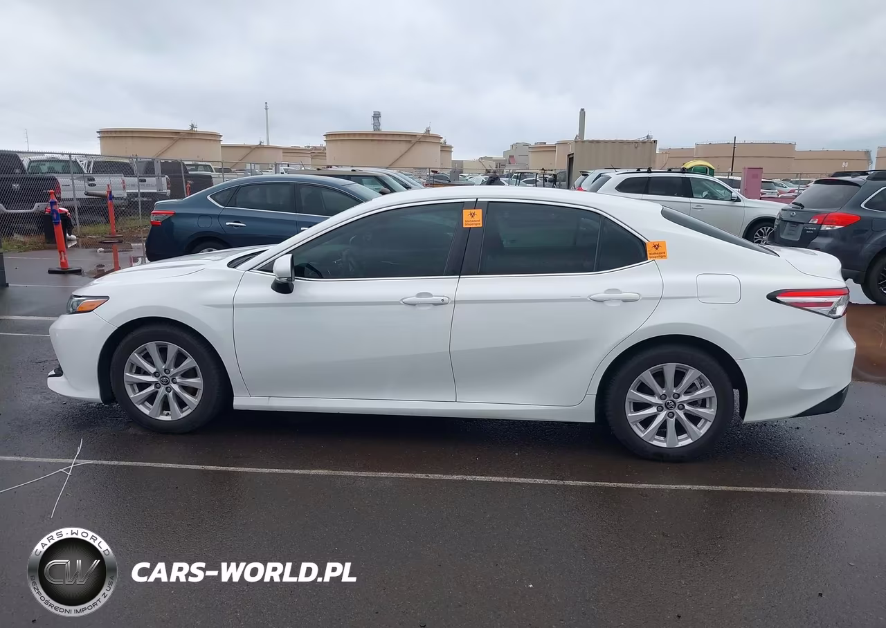 2019 Toyota Camry Le VIN:4T1B11HK7KU846358 - 13