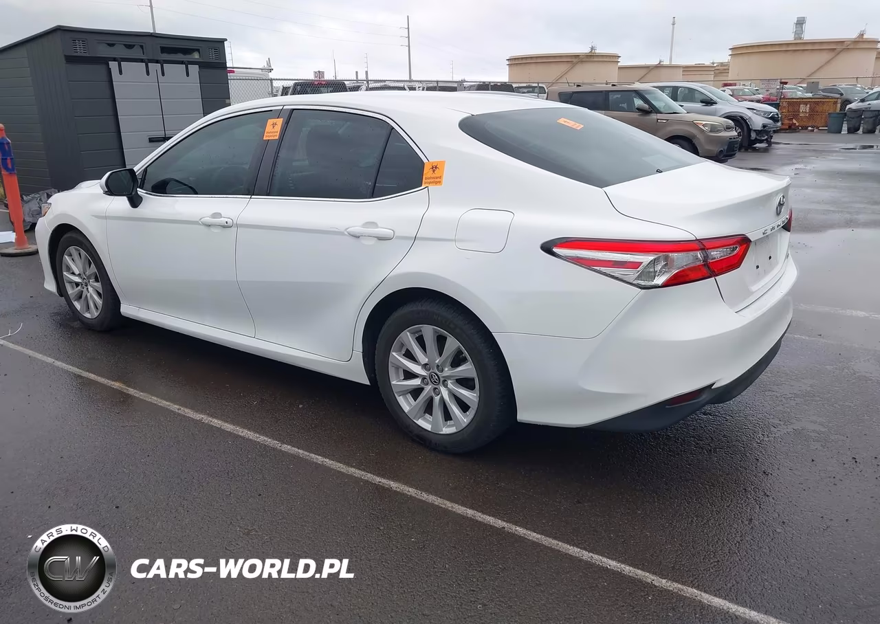 2019 Toyota Camry Le VIN:4T1B11HK7KU846358 - 3