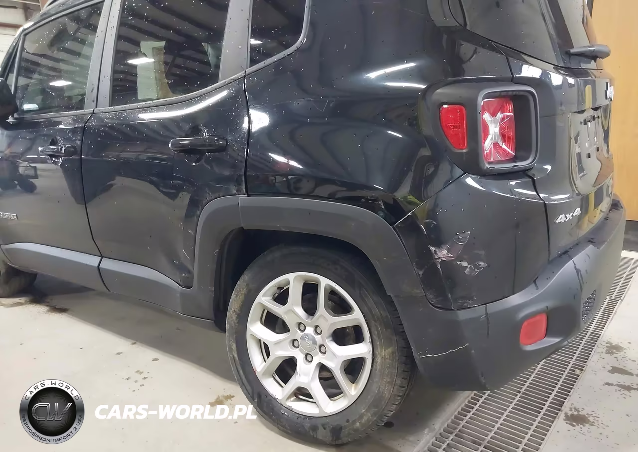 2018 Jeep Renegade Latitude 4X4 VIN:ZACCJBBB9JPH84775 - 6