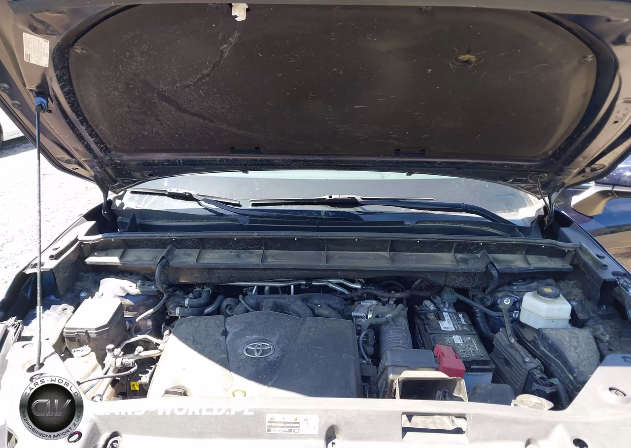 2021 Toyota Highlander L VIN:5TDCZRAH5MS534447 - 10
