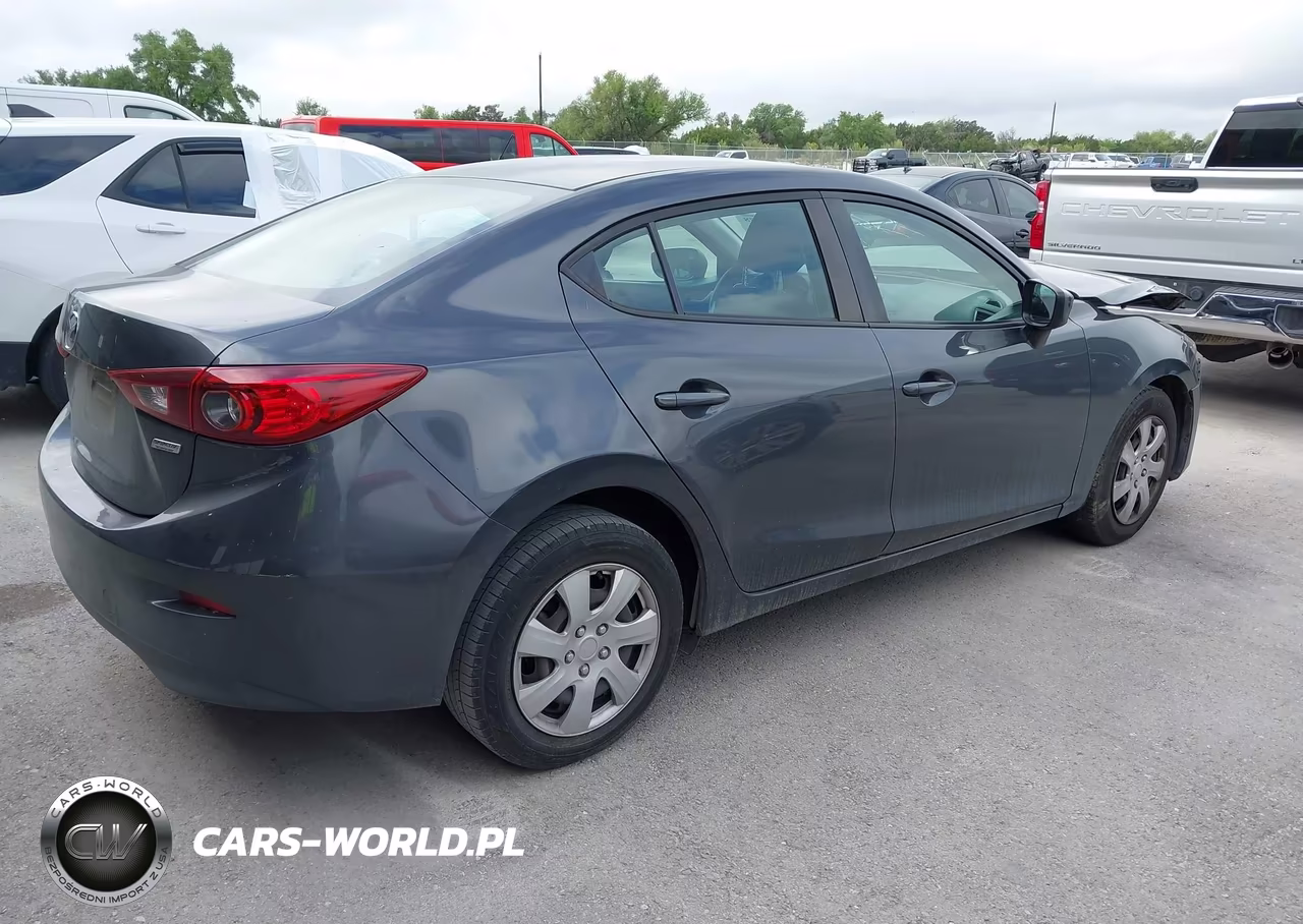 2015 Mazda Mazda3 I Sport VIN:3MZBM1U74FM190415 - 4