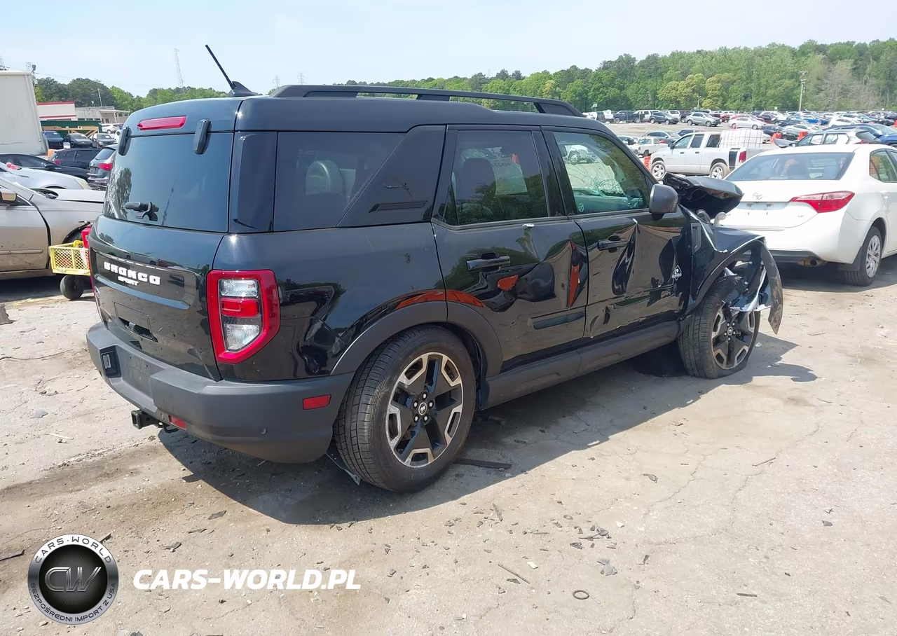 2021 Ford Bronco Sport Outer Banks VIN:3FMCR9C65MRA40342 - 4
