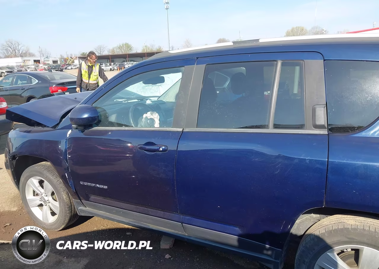 2016 Jeep Compass Latitude VIN:1C4NJDEB6GD545322 - 14