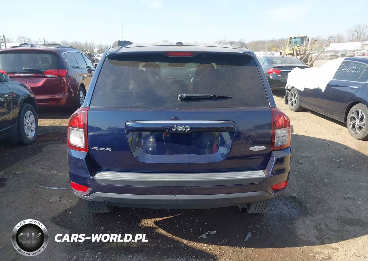 2016 Jeep Compass Latitude VIN:1C4NJDEB6GD545322 - 16