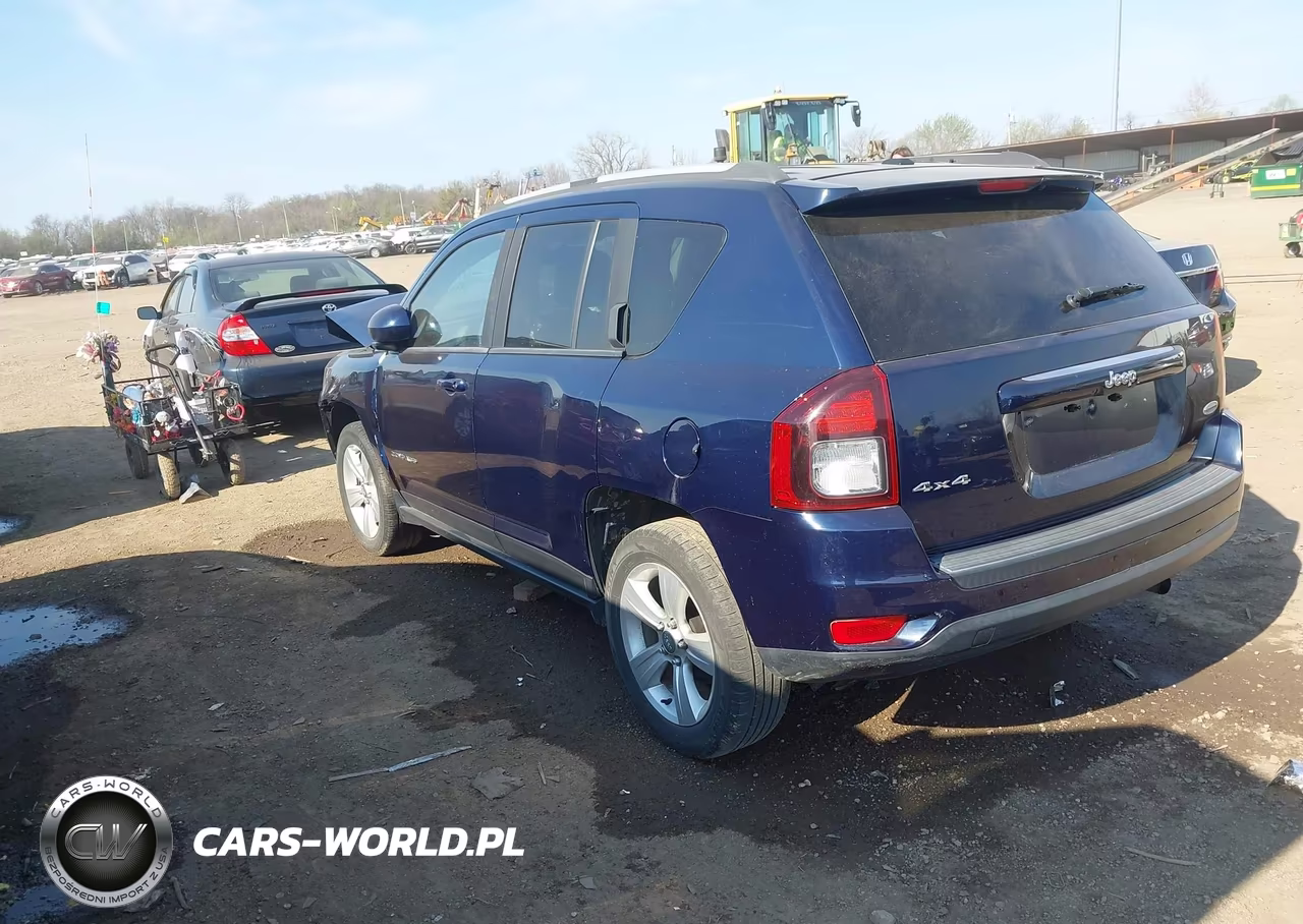 2016 Jeep Compass Latitude VIN:1C4NJDEB6GD545322 - 3