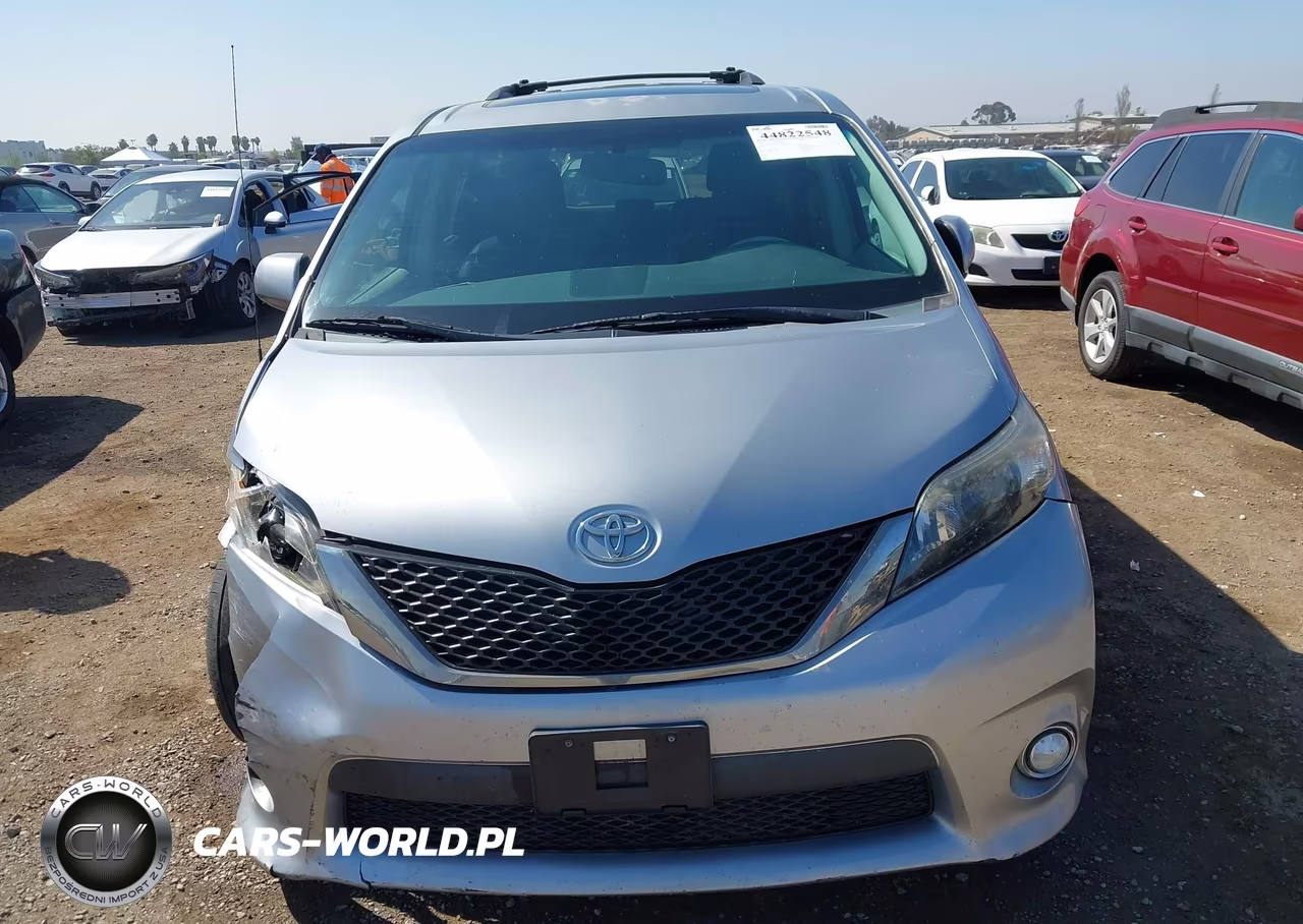 2012 Toyota Sienna Se 8 Passenger VIN:5TDXK3DC5CS224042 - 11