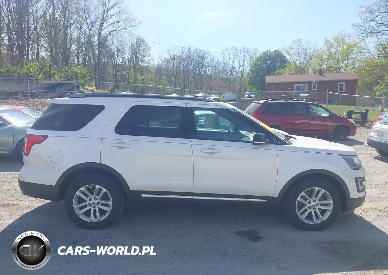 2017 Ford Explorer Xlt VIN:1FM5K7D87HGC82466 - 14