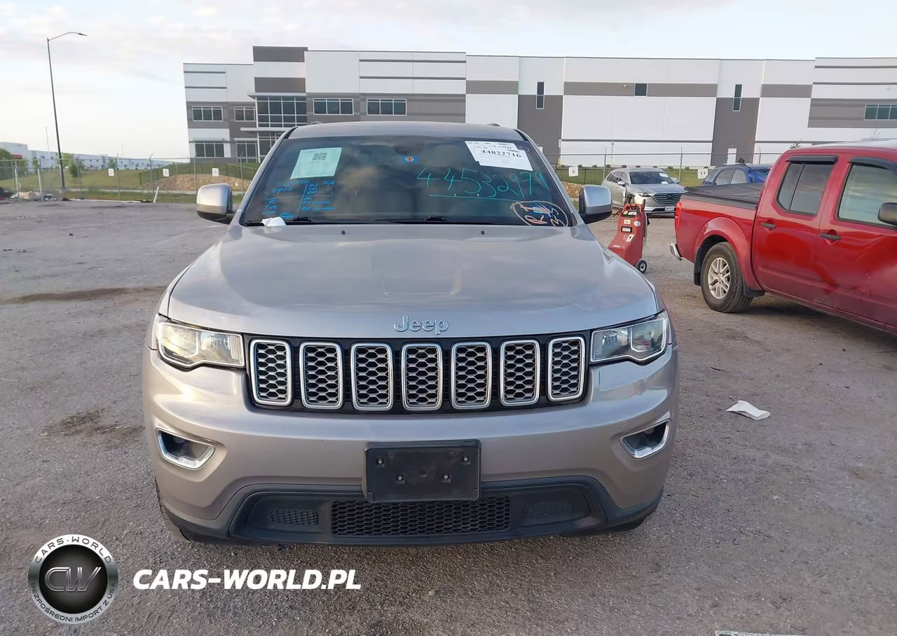 2017 Jeep Grand Cherokee Laredo 4X2 VIN:1C4RJEAG1HC614949 - 13