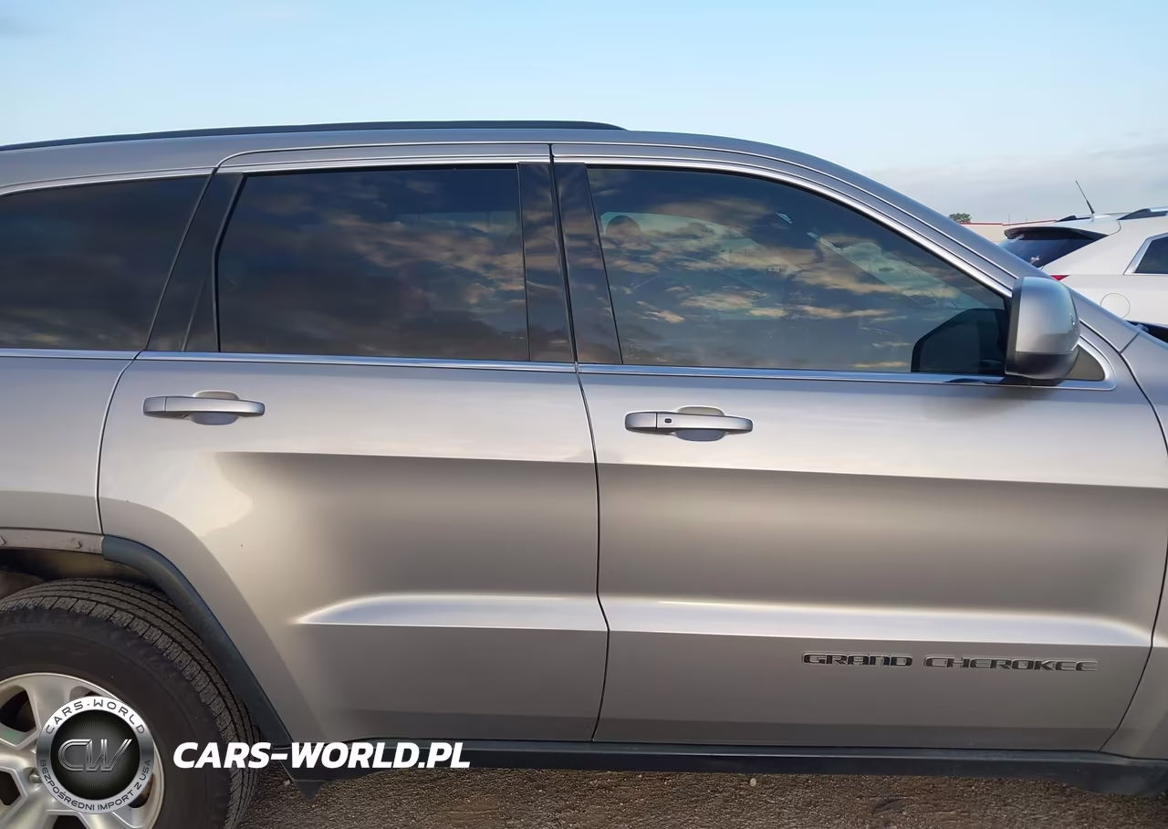 2017 Jeep Grand Cherokee Laredo 4X2 VIN:1C4RJEAG1HC614949 - 14