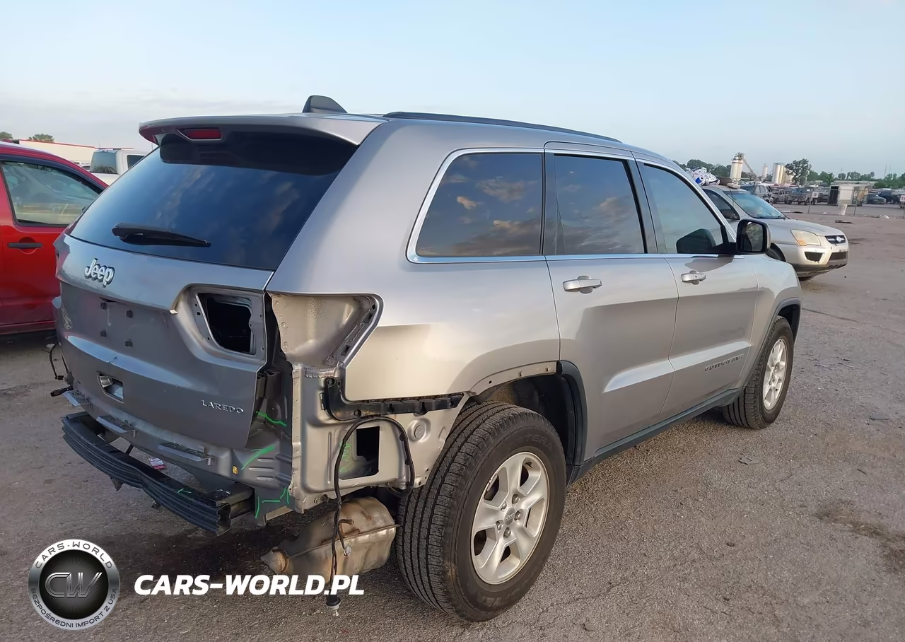 2017 Jeep Grand Cherokee Laredo 4X2 VIN:1C4RJEAG1HC614949 - 4