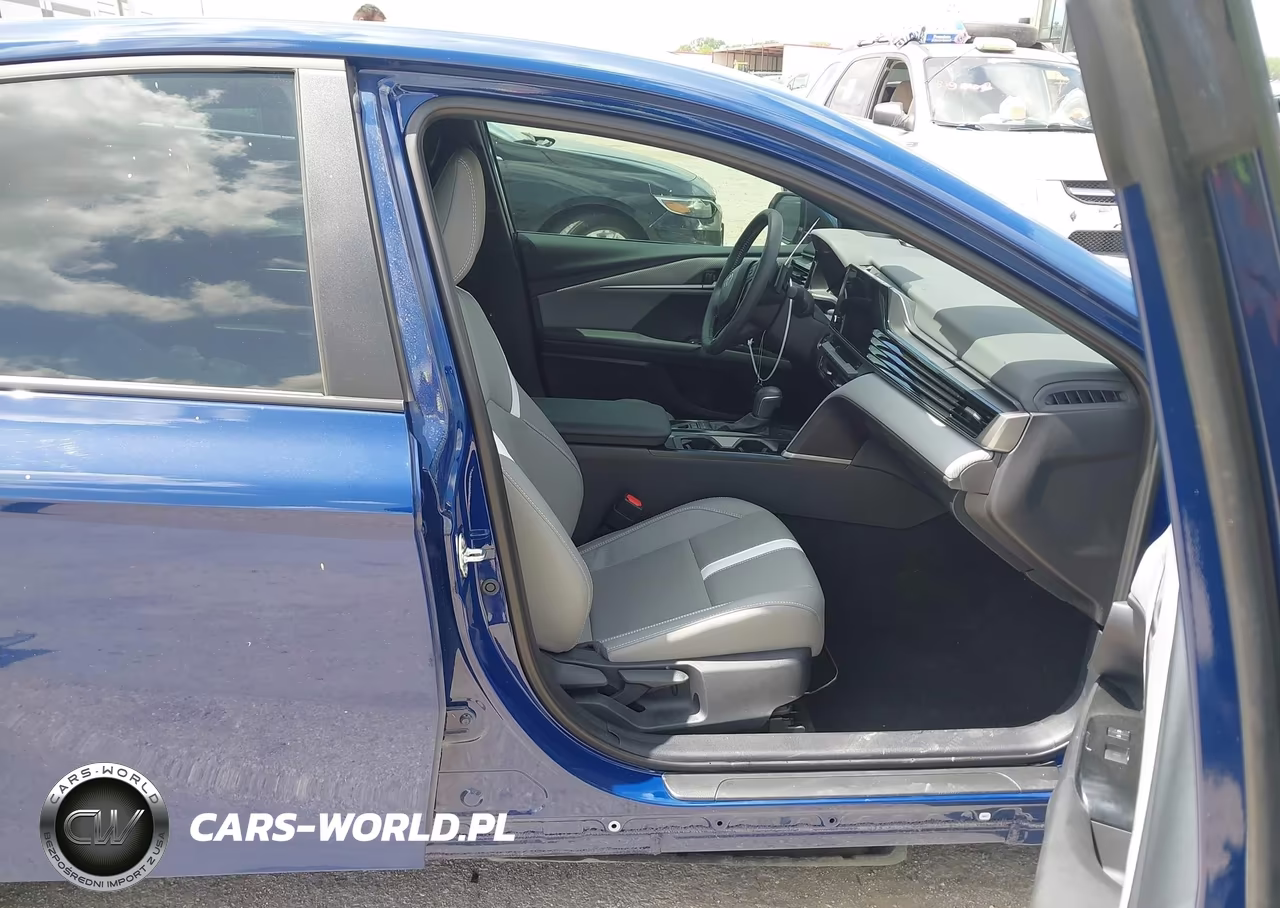 2025 Toyota Camry Se VIN:4T1DAACK8SU168039 - 5