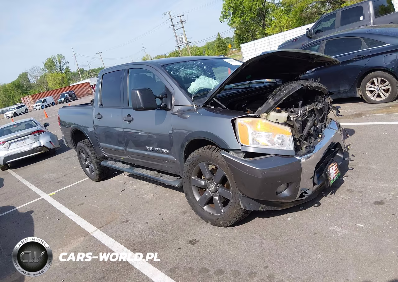 2015 Nissan Titan Sv