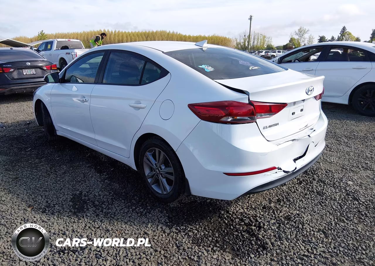 2018 Hyundai Elantra Value Edition VIN:5NPD84LF9JH317541 - 3