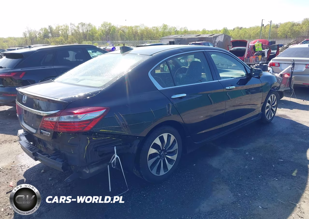2017 Honda Accord Hybrid Touring VIN:JHMCR6F71HC030479 - 4