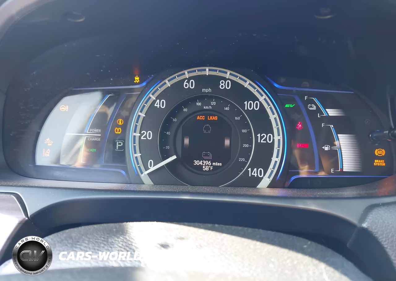 2017 Honda Accord Hybrid Touring VIN:JHMCR6F71HC030479 - 7