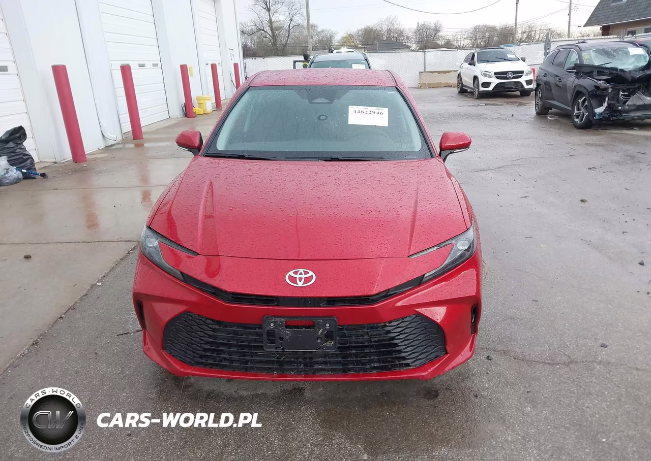 2025 Toyota Camry Le VIN:4T1DAACK7SU199251 - 12