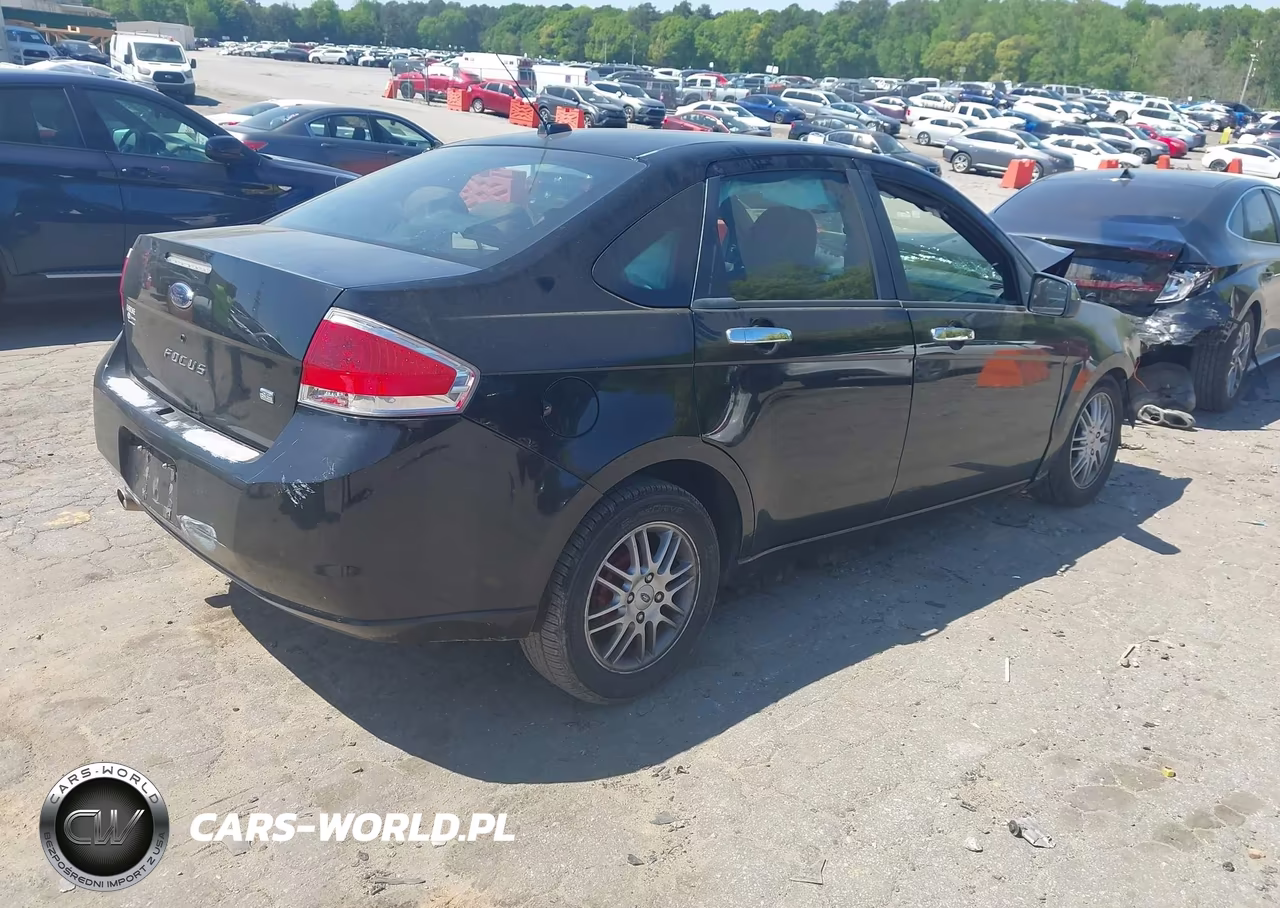 2009 Ford Focus Se VIN:1FAHP35N49W219502 - 4