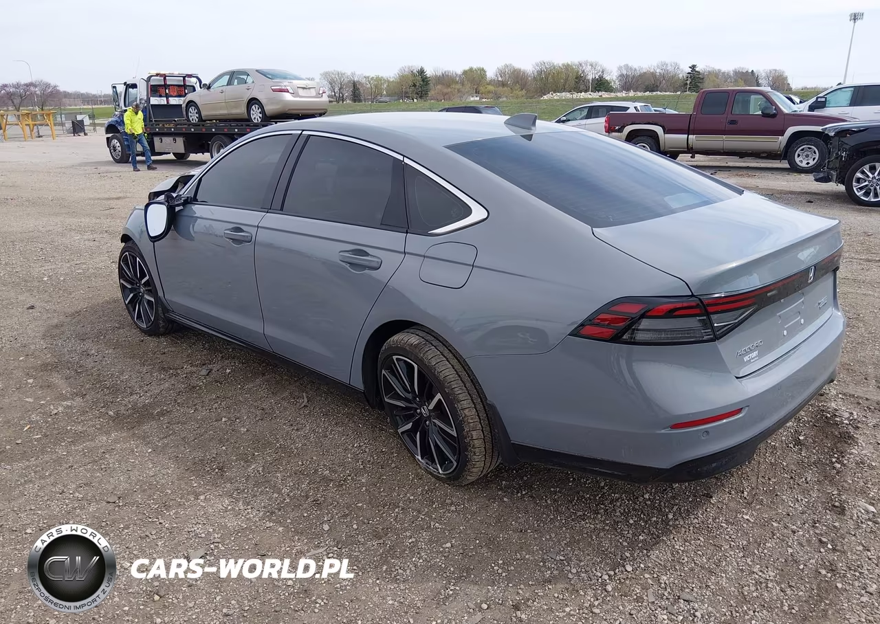 2025 Honda Accord Hybrid Touring VIN:1HGCY2F80SA073172 - 3
