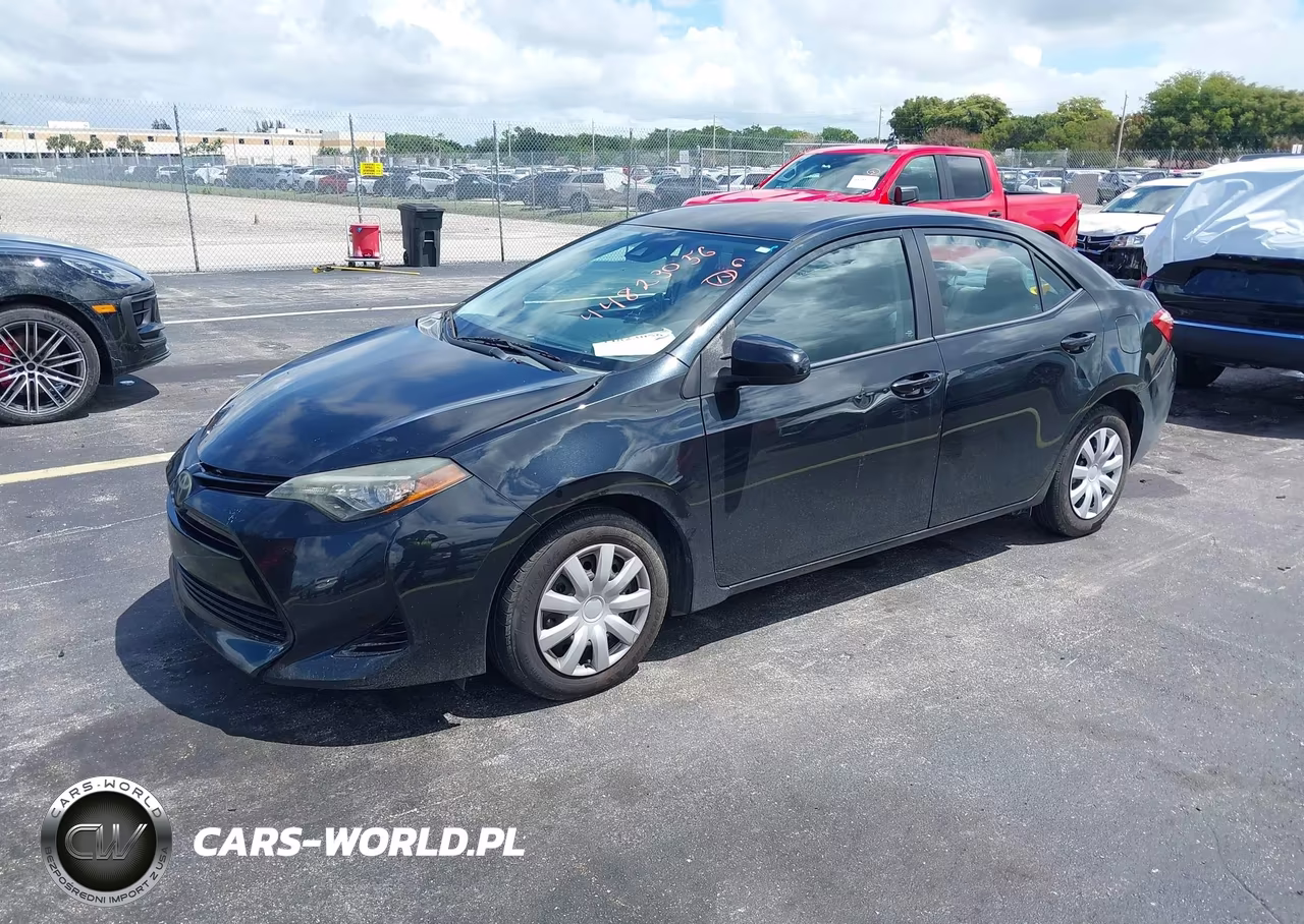 2017 Toyota Corolla Le VIN:5YFBURHE7HP617026 - 2