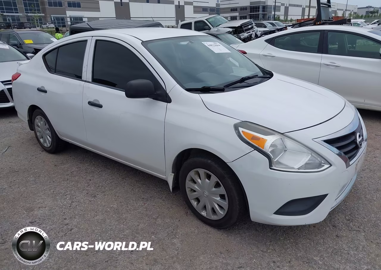 2015 Nissan Versa 1.6 S+ – zdjęcie 1 z 11