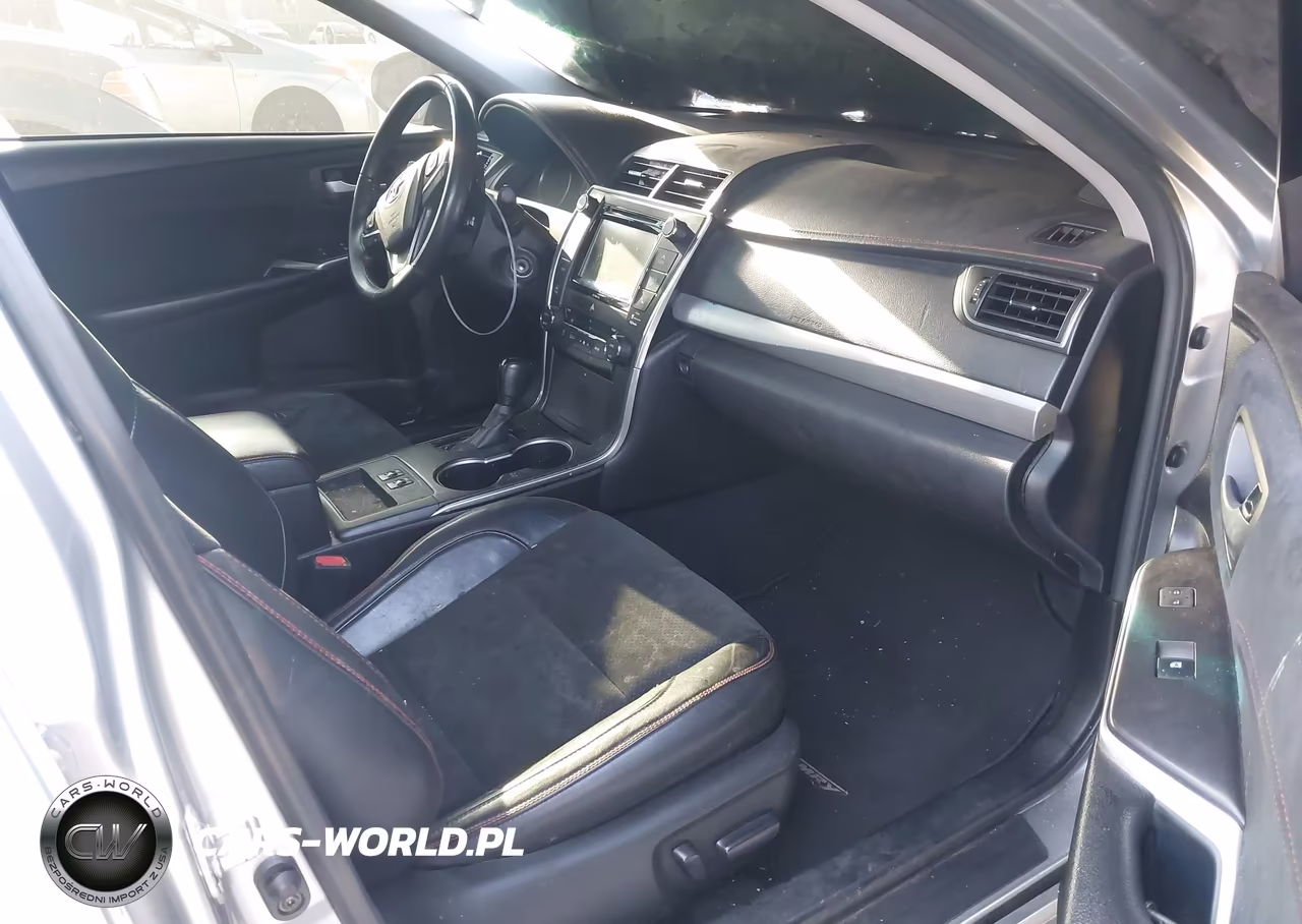 2017 Toyota Camry Xse VIN:4T1BF1FK5HU351833 - 5