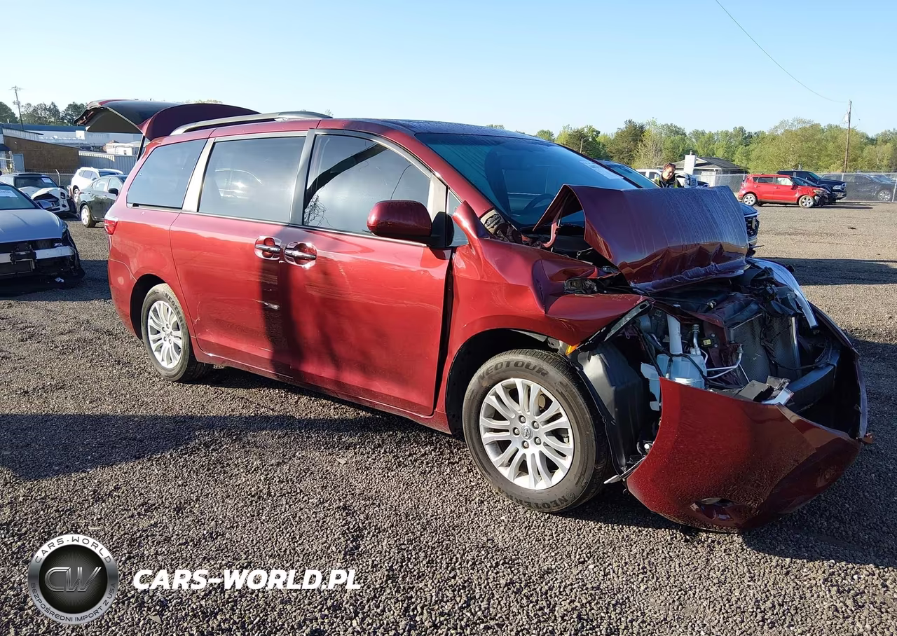 2016 Toyota Sienna Xle 8 Passenger