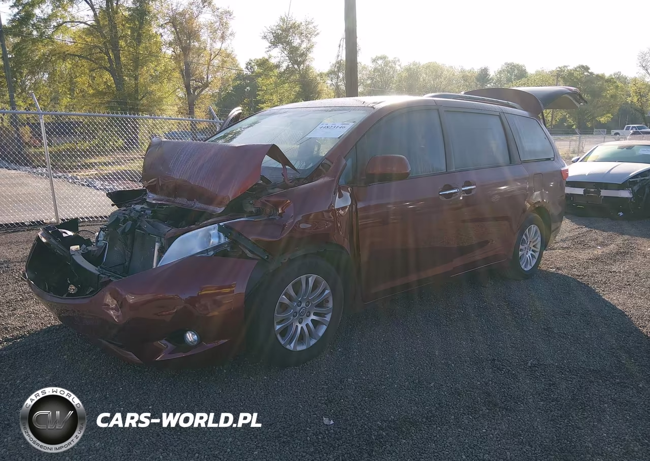 2016 Toyota Sienna Xle 8 Passenger VIN:5TDYK3DC2GS723536 - 2