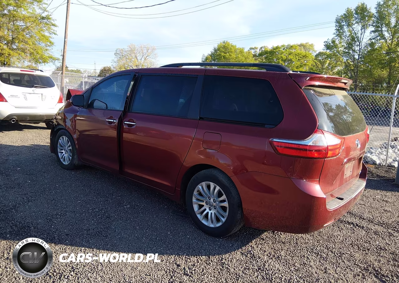 2016 Toyota Sienna Xle 8 Passenger VIN:5TDYK3DC2GS723536 - 3