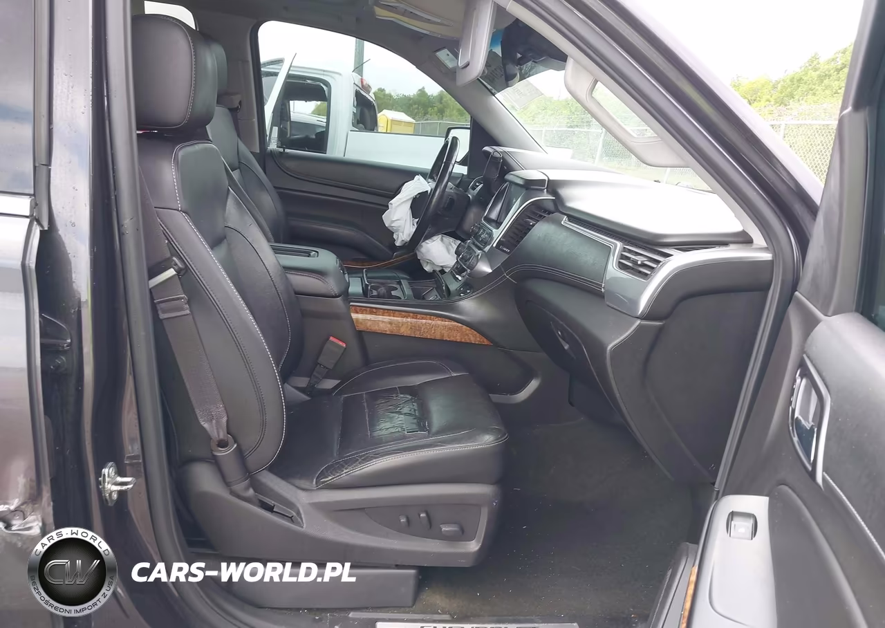 2017 Chevrolet Suburban Premier VIN:1GNSCJKC4HR294093 - 5