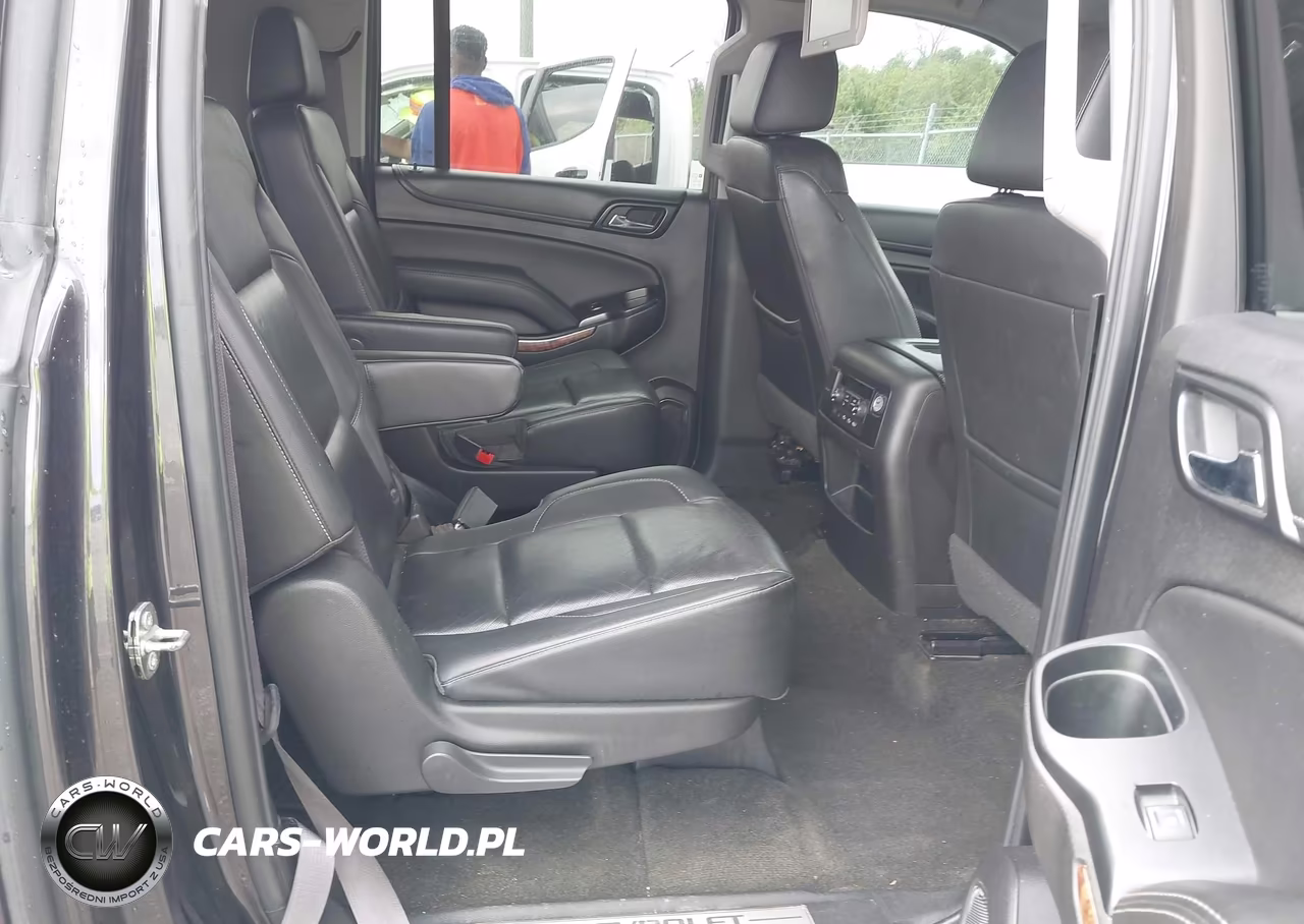 2017 Chevrolet Suburban Premier VIN:1GNSCJKC4HR294093 - 8