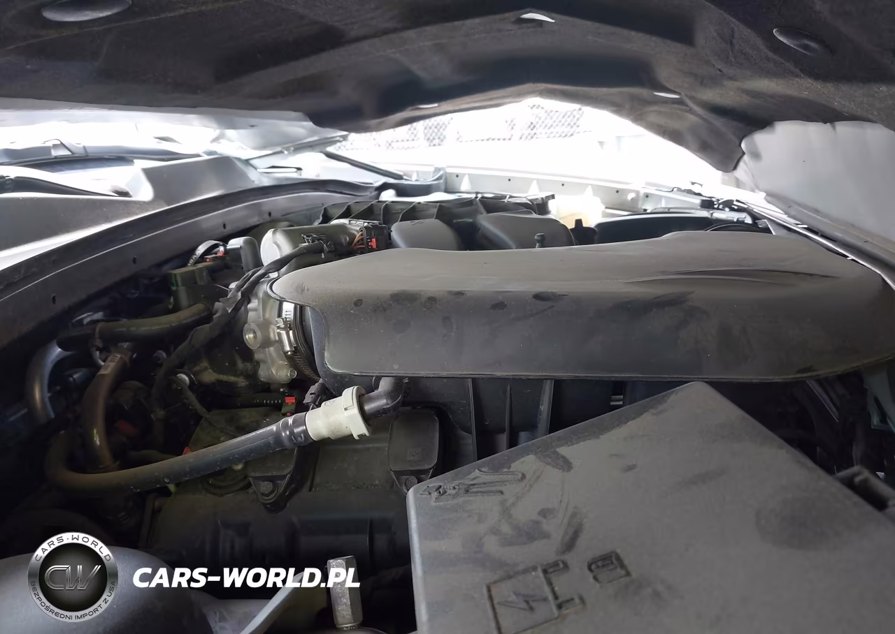 2023 Chrysler 300 300S VIN:2C3CCABG4PH628545 - 10