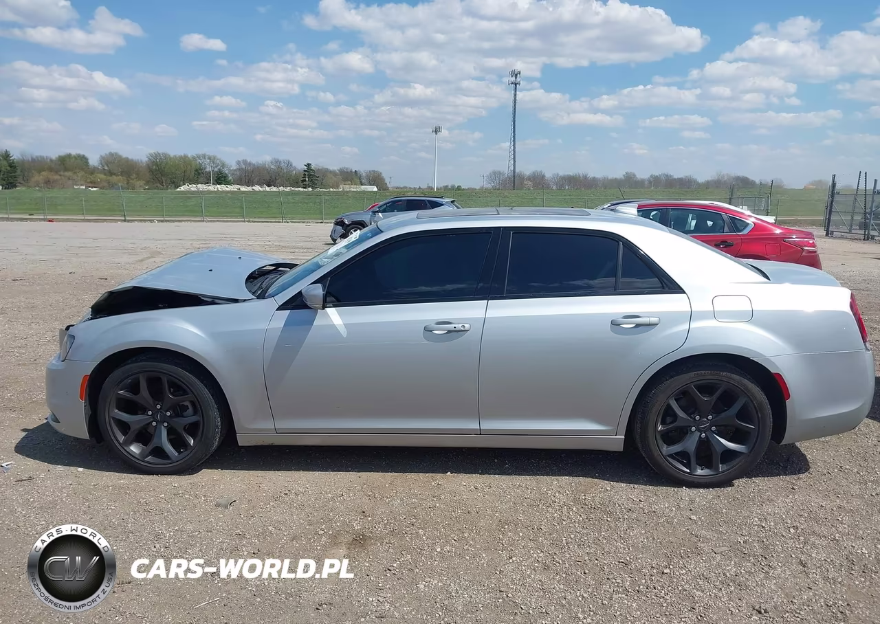 2023 Chrysler 300 300S VIN:2C3CCABG4PH628545 - 14