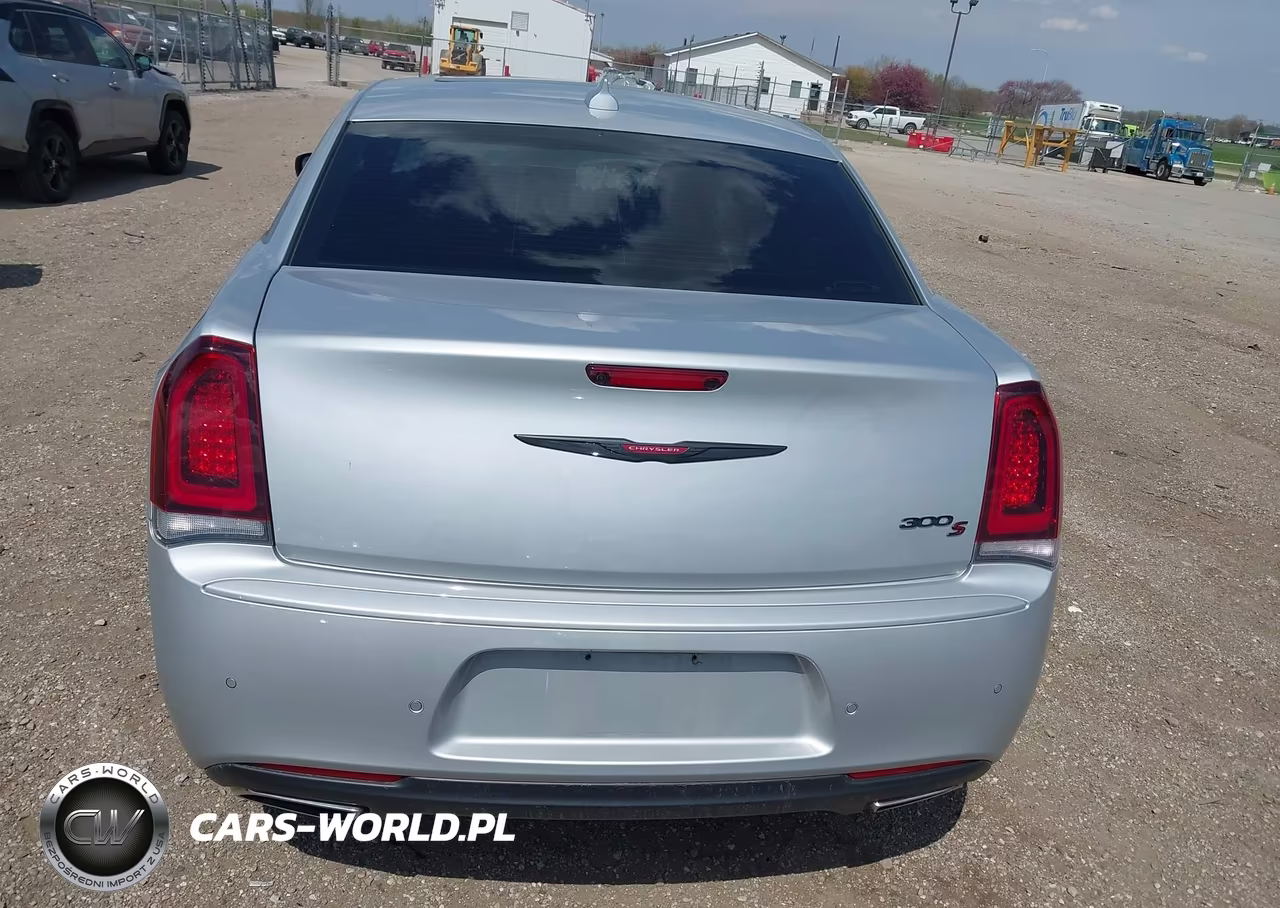 2023 Chrysler 300 300S VIN:2C3CCABG4PH628545 - 16