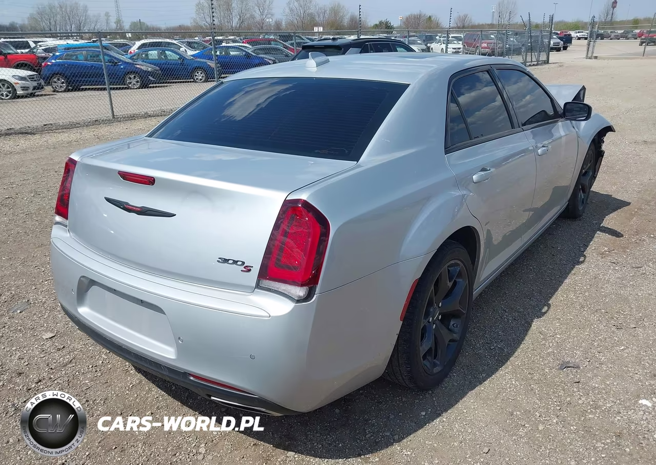2023 Chrysler 300 300S VIN:2C3CCABG4PH628545 - 4