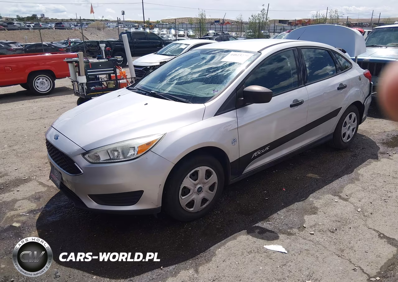 2015 Ford Focus S VIN:1FADP3E21FL220396 - 2