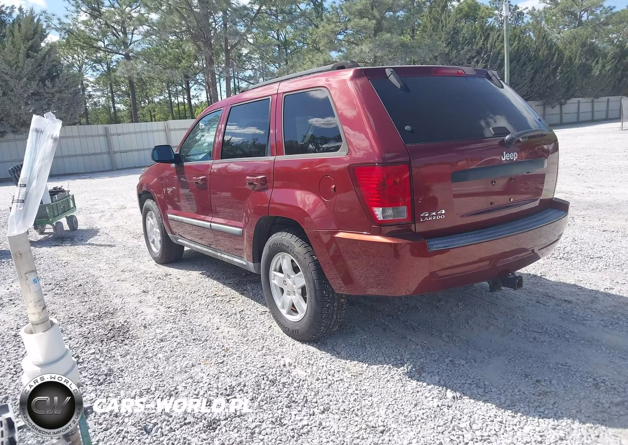 2007 Jeep Grand Cherokee Laredo VIN:1J8GR48K97C596888 - 3