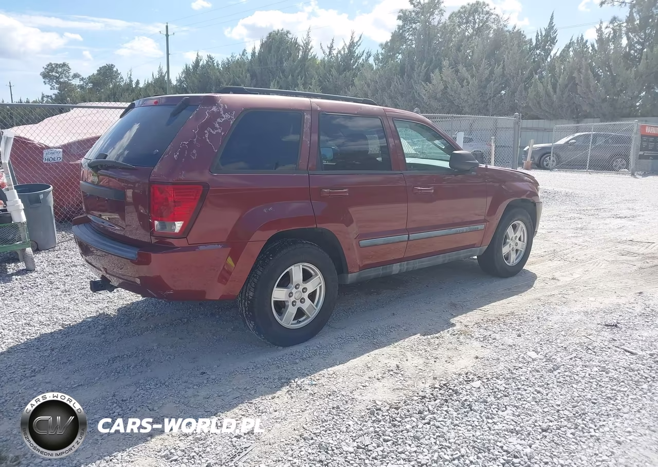 2007 Jeep Grand Cherokee Laredo VIN:1J8GR48K97C596888 - 4