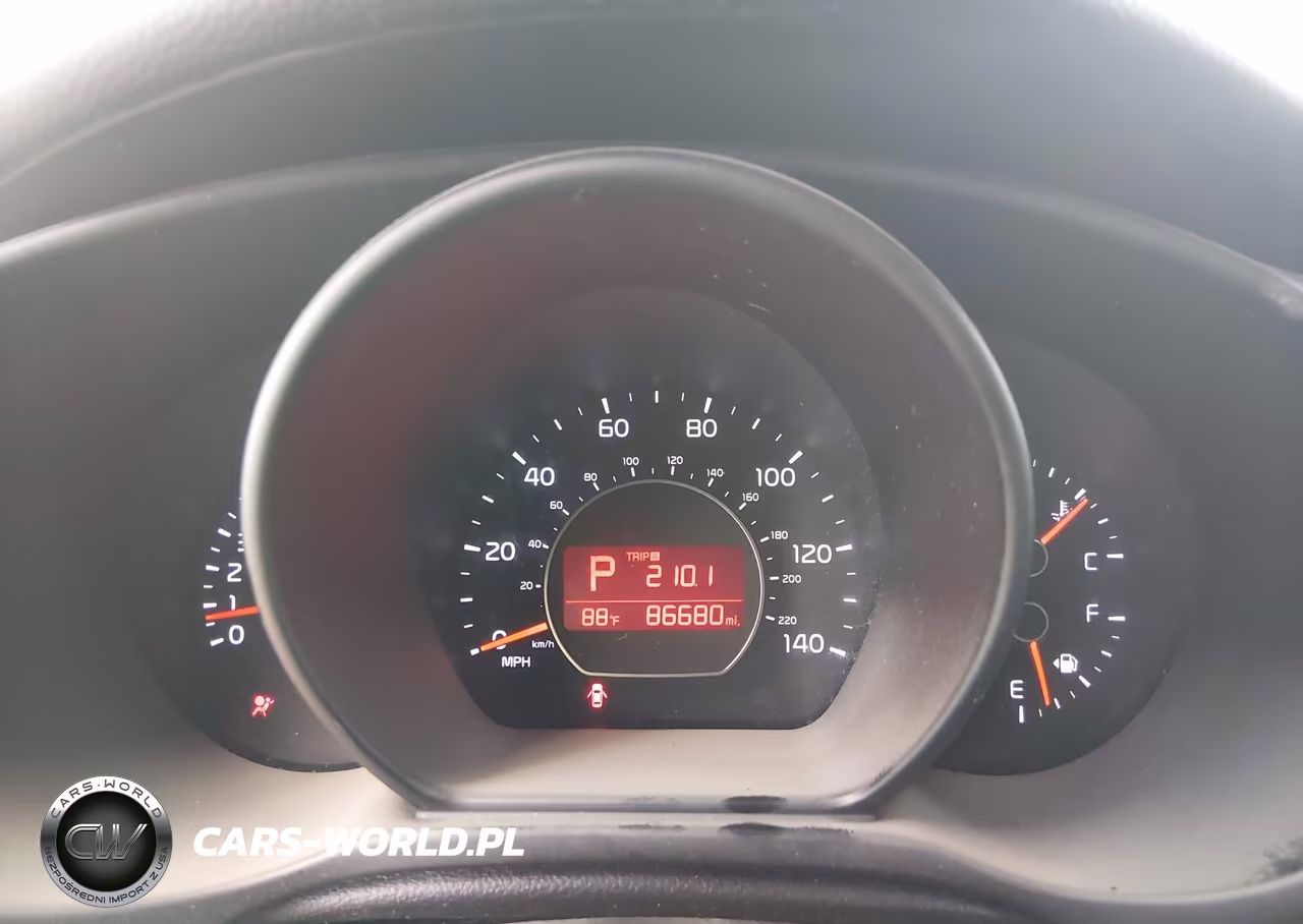 2014 Kia Soul VIN:KNDJN2A22E7021786 - 7