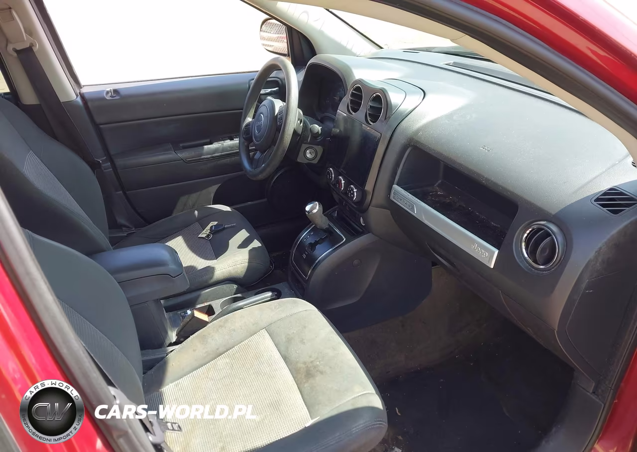 2017 Jeep Compass Sport 4X4 VIN:1C4NJDBB1HD143584 - 5