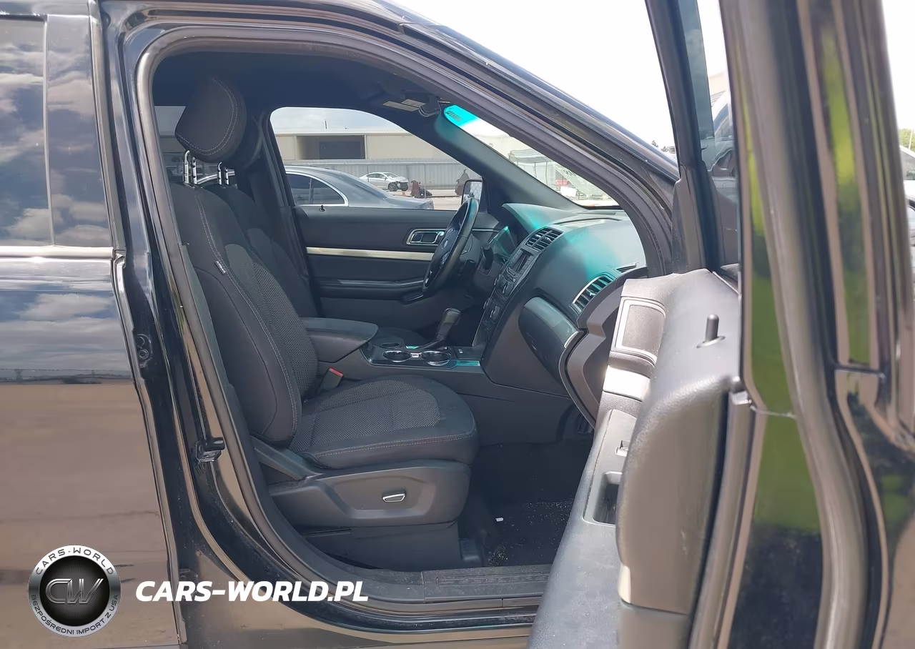 2017 Ford Explorer Xlt VIN:1FM5K7D82HGA93059 - 5